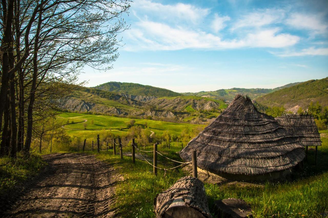 Ostello Podesteria Di Gombola - Arte E Territorio Polinago Bagian luar foto